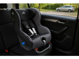 Produktguide testar Britax Römer MAX-WAY Plus Bilbarnstol