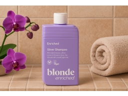 Produktguide testar Enriched Blonde™ Silver Shampoo