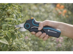 Produktguide testar Gardena Sekatör AssistCut