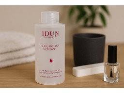 Produktguide testar IDUN Minerals Nail Polish Remover 140 ml
