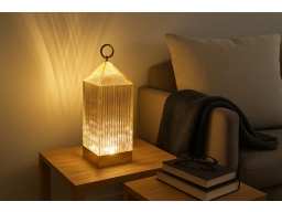 Produktguide testar Kartell Lantern LED-bordslampa, bärnsten IP54