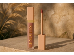Produktguide testar Lenoites Tinted Lip Oil Sophisticated 5 ml