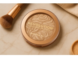 Produktguide testar Makeup Revolution Highlight Reloaded 10 g Dare to Divulge