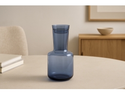 Produktguide testar Muuto Karaff Raise Blå