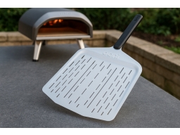 Produktguide testar Ooni Perforerad pizzaspade