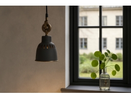 Produktguide testar PR Home Cleveland fönsterlampa
