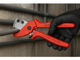 Produktguide testar Röravskärare för plaströr Knipex