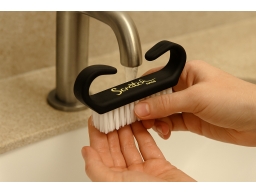 Produktguide testar Scratch Manicure Scrub Brush Mini Black