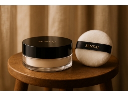 Produktguide testar Sensai Translucent Loose Powder 20 g