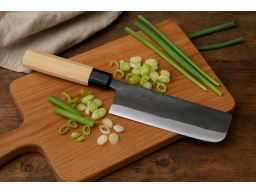 Produktguide testar Suncraft Sakamoto Nakiri kniv