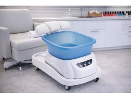 Produktguide testar Swehealth Fotbad med massage och vit vagn