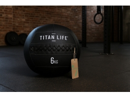Produktguide testar Titan Life PRO Large Rage Wall Ball, Wallballs